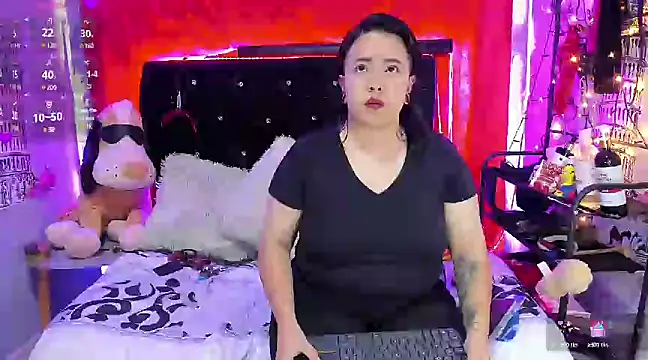 katieeandsharonn online show from January 2025 12:26:01 PM