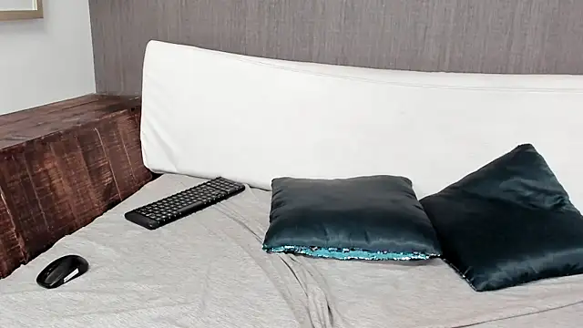 DRACARYSS  online show from December 2024 01:13:02 PM