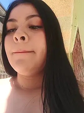 Snapshot of Saray_thoms chatting on February 2026 03:44:02 PM Saray thoms online show from February 2026 03:44:02 PM