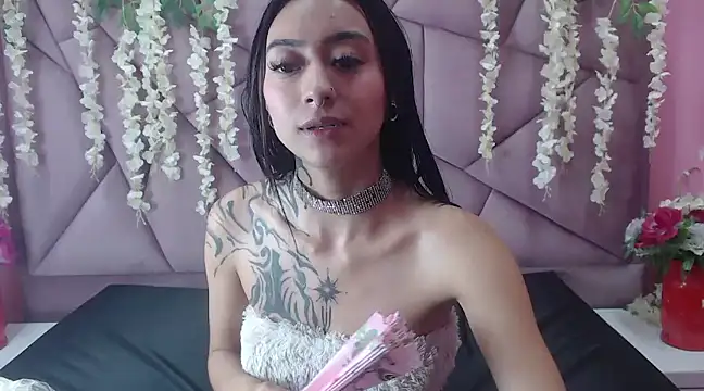 Miaa Thopmson online show from February 2025 03:20:01 AM