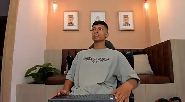 wolf james123 online show from February 2025 01:51:02 PM