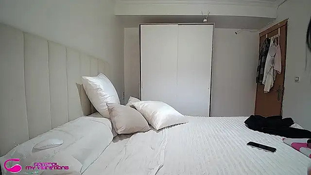 Snapshot of arielfreedomsex chatting on December 2025 03:38:02 PM arielfreedomsex online show from December 2025 03:38:02 PM