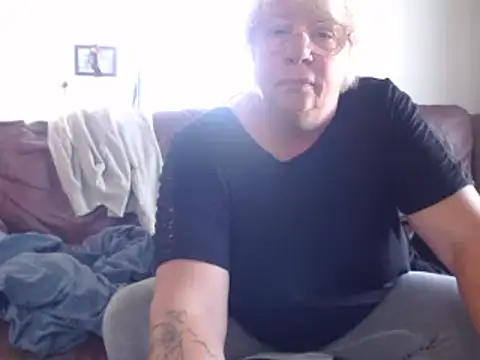 Snapshot of canadiancougar1965 chatting on September 2025 02:08:01 PM canadiancougar1965 online show from September 2025 02:08:01 PM