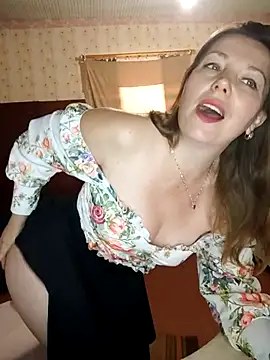 VselenaSun402 online show from September 2025 10:48:02 AM