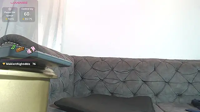 angelbianchii online show from December 2024 01:58:02 AM