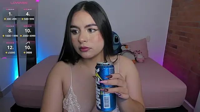 charlotte blass online show from December 2024 02:09:02 AM