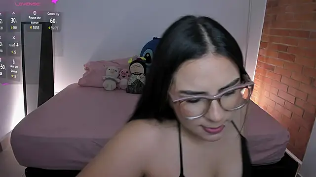 charlotte blass online show from January 2025 03:09:01 AM