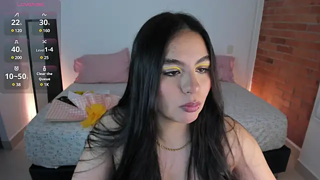 charlotte blass online show from March 2025 02:05:02 AM