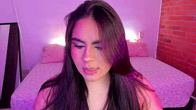 charlotte blass online show from September 2025 02:22:01 AM