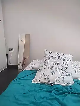 Mila Lovi online show from February 2025 12:01:02 PM