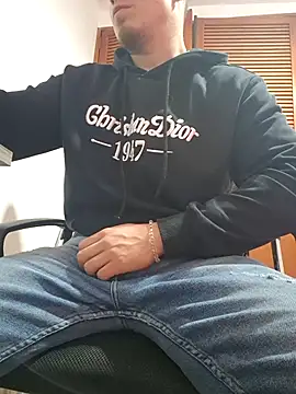 Snapshot of dragon1006 chatting on February 2026 08:34:02 PM dragon1006 online show from February 2026 08:34:02 PM