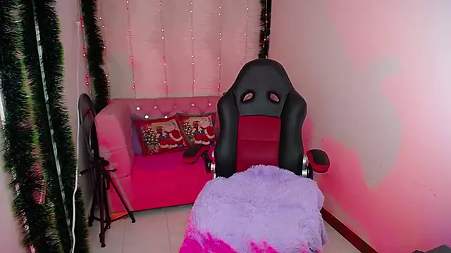 amelierouss online show from December 2024 12:33:01 AM