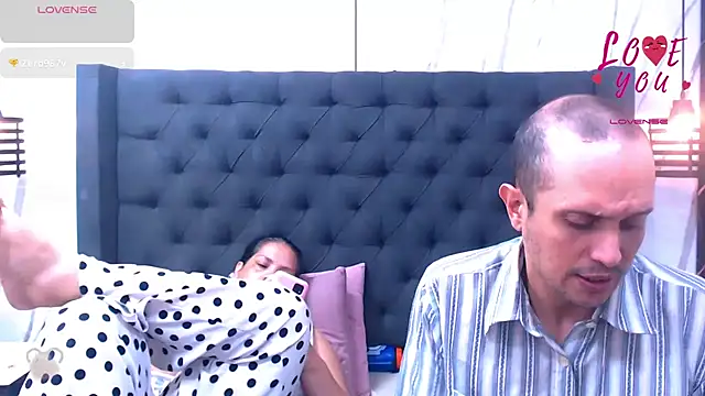 Candy and Jh0n online show from April 2026 09:45:01 PM