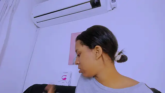 Snapshot of Fernanda_brown18 chatting on September 2025 08:23:02 PM Fernanda brown18 online show from September 2025 08:23:02 PM