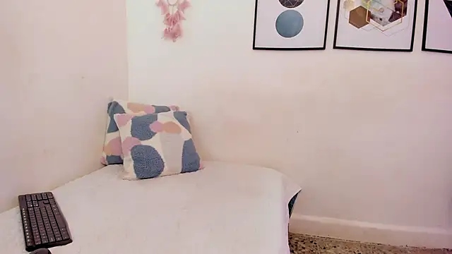 Abriil7 online show from October 2025 03:42:02 AM