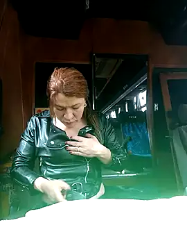 Skylar-Vox- online show from March 2025 01:29:01 PM