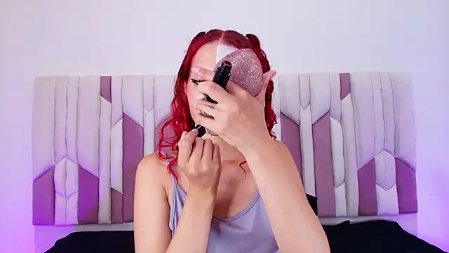 mia stanfort online show from October 2025 07:15:01 PM