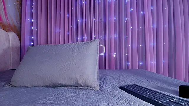 mia stanfort online show from February 2026 07:15:02 PM