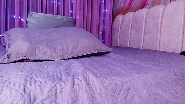 mia stanfort online show from February 2026 07:12:01 PM