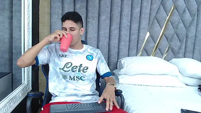 JakeMoxley online show from January 2025 01:42:01 PM