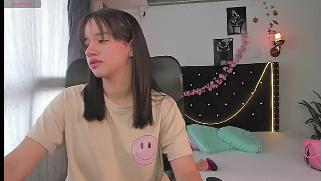 emilyrouxe online show from March 2025 02:19:01 PM