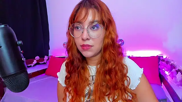  Moon Johnson online show from September 2025 11:59:02 PM