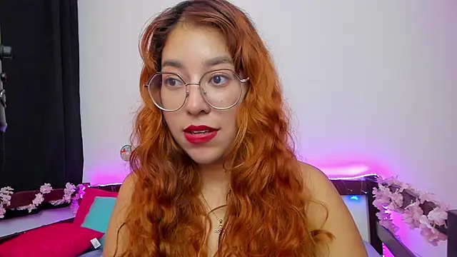  Moon Johnson online show from September 2025 04:02:02 AM