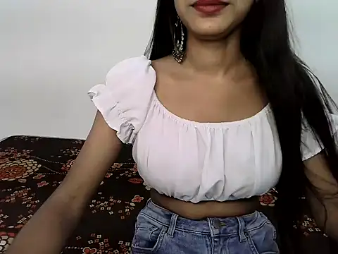 SUZY FROMUS online show from September 2025 07:10:01 AM