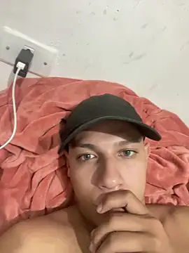 Snapshot of kauanzinhoofc chatting on November 2025 05:07:01 AM kauanzinhoofc online show from November 2025 05:07:01 AM