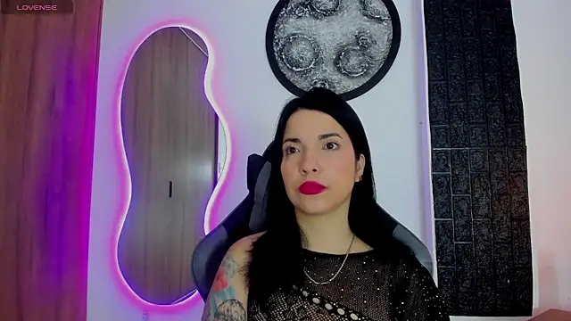 tatiana sc online show from October 2025 01:19:01 PM