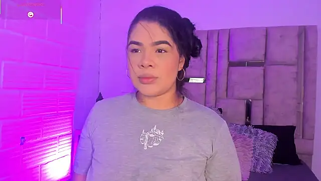 EmmaBecket2 online show from January 2026 03:44:02 AM