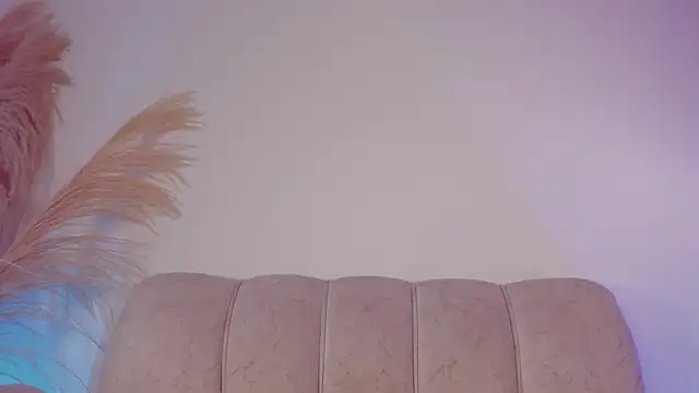 Snapshot of sara_gwen chatting on October 2025 01:14:02 AM sara gwen online show from October 2025 01:14:02 AM