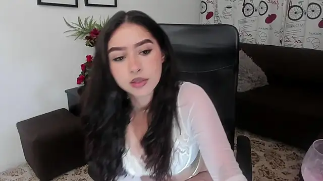 Snapshot of Danielacossio chatting on September 2025 04:07:01 AM Danielacossio online show from September 2025 04:07:01 AM