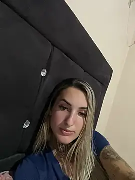 hotskinny1 online show from February 2025 01:31:02 AM