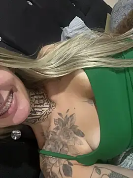 hotskinny1 online show from March 2025 04:56:01 AM