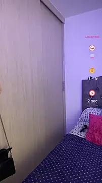 Snapshot of EmberEyes_999 chatting on December 2024 01:53:02 AM EmberEyes 999 online show from December 2024 01:53:02 AM