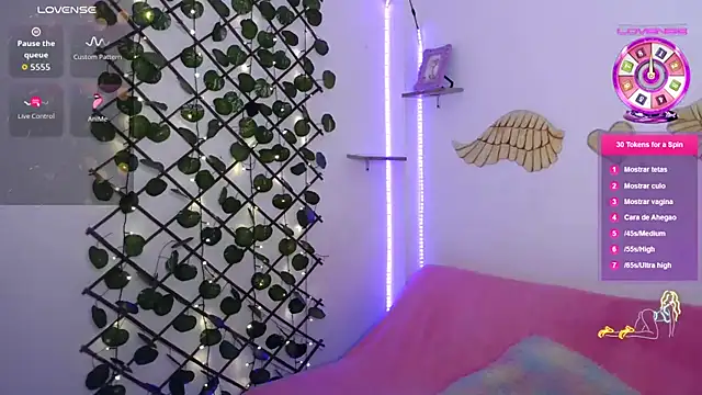 Snapshot of EmberEyes_999 chatting on September 2025 07:26:01 PM EmberEyes 999 online show from September 2025 07:26:01 PM