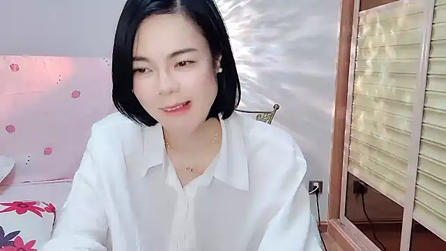 Linda-LL online show from March 2025 03:06:01 PM