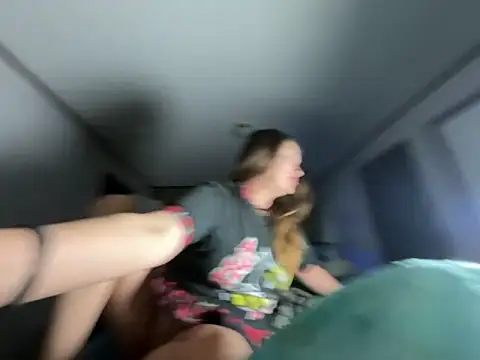 Snapshot of IvanaPlenty chatting on December 2025 06:11:01 AM IvanaPlenty online show from December 2025 06:11:01 AM