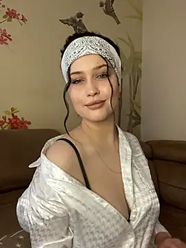 KikiWatson online show from March 2025 12:11:02 PM