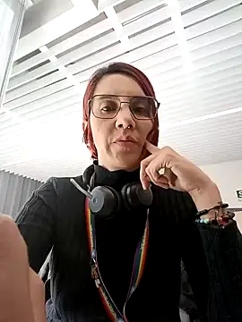 your red rose  online show from January 2025 07:21:01 PM