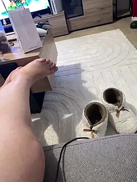 Snapshot of guenmahe chatting on December 2025 11:33:02 PM guenmahe online show from December 2025 11:33:02 PM