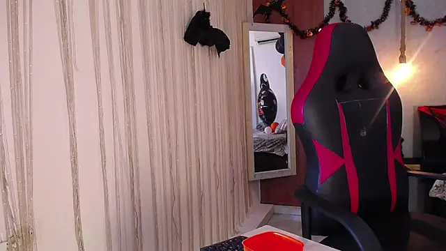 Snapshot of hera_divine chatting on October 2025 10:33:02 PM hera divine online show from October 2025 10:33:02 PM