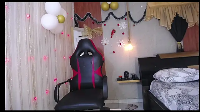 Snapshot of hera_divine chatting on December 2025 11:09:02 PM hera divine online show from December 2025 11:09:02 PM