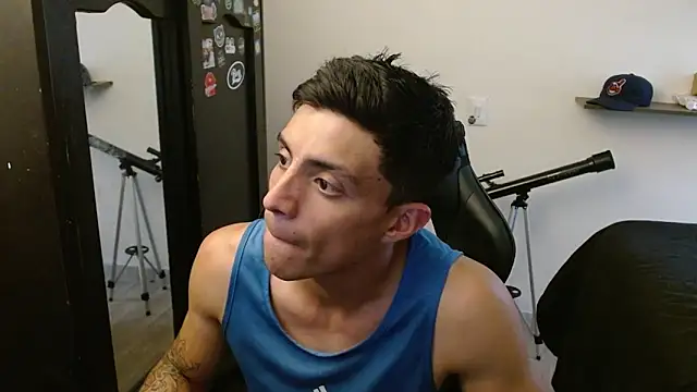 Snapshot of kv___xxx_ chatting on May 2026 05:07:02 PM kv xxx online show from May 2026 05:07:02 PM