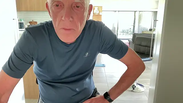 angie-puttana online show from December 2025 10:26:02 PM