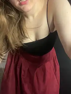 Snapshot of Topvi_ chatting on February 2025 07:21:01 PM Topvi online show from February 2025 07:21:01 PM