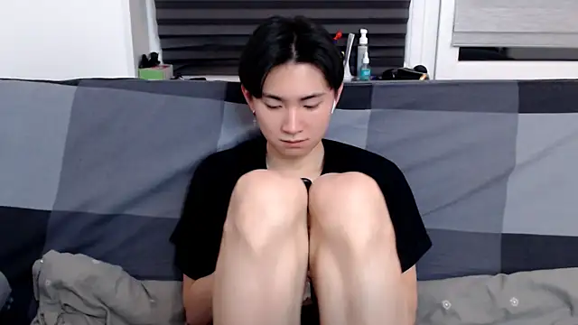 Miram Yu online show from January 2025 03:33:01 AM