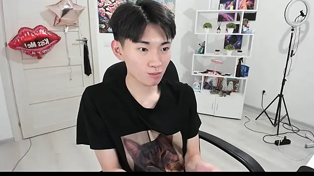 Miram Yu online show from October 2025 09:23:02 PM