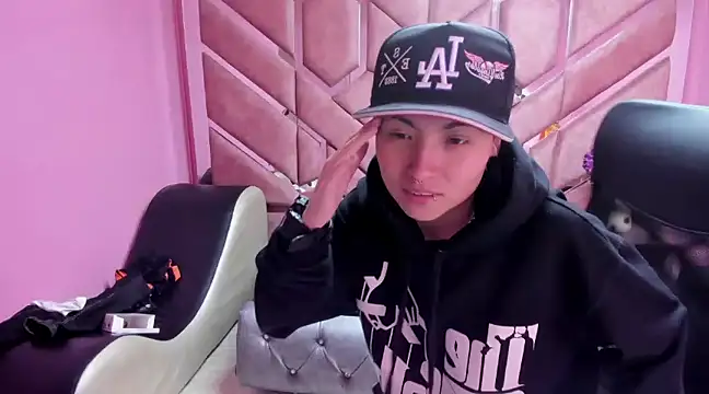 Im Mathias online show from January 2025 08:19:02 AM